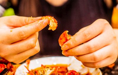 網紅月餅今年特別多 牛蛙月餅、小龍蝦月餅等出現
